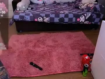 Freechat miliameow on Chaturbate