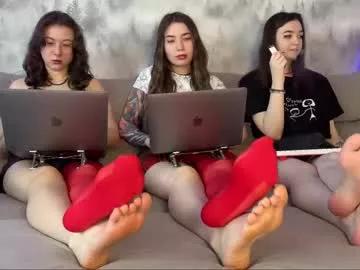 Try girls webcam shows. Sweet cute Free Performers.