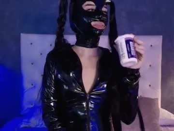 Freechat mollyycrystal on Chaturbate