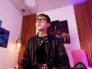 Noah_xitruxx from Chaturbate