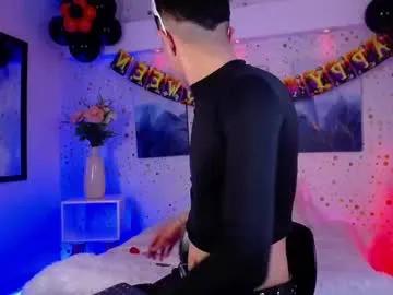 Noah_xitruxx from Chaturbate
