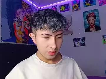 Noah_xitruxx from Chaturbate