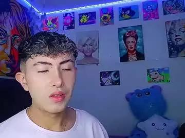 Noah_xitruxx from Chaturbate