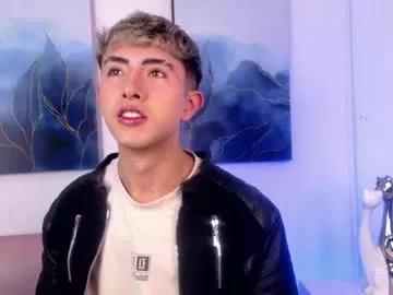 Noah_xitruxx from Chaturbate