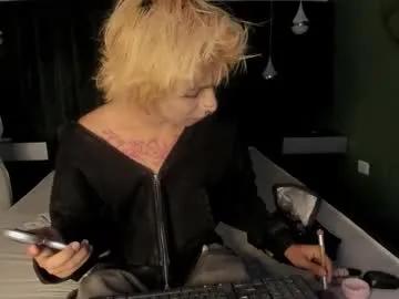 Oliiverr22 from Chaturbate