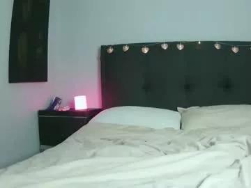 Peachesandcream_1 from Chaturbate