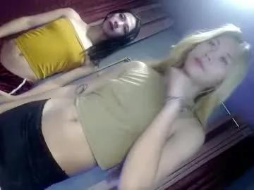 Queena10 from Chaturbate
