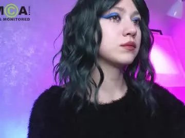 Freechat queenofwandss on Chaturbate