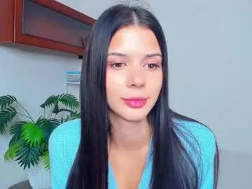 Softlyy_bold from Chaturbate