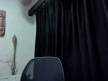 Freechat starcrow19 on Chaturbate