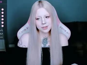 Succubus_leslie from Chaturbate
