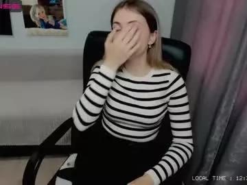 Try girls webcam shows. Sweet cute Free Performers.