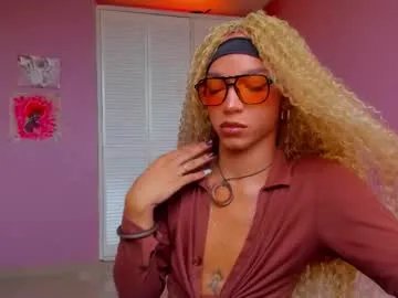 Freechat swettcabol on Chaturbate