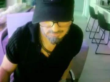 Tuscan_taurus from Chaturbate