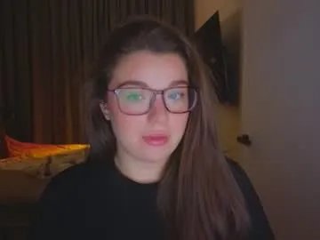 tutti_frutti_ on Chaturbate 