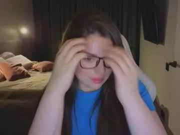 tutti_frutti_ on Chaturbate 