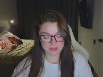 tutti_frutti_ on Chaturbate 