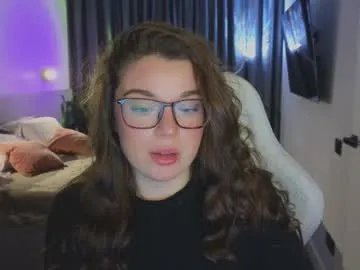 tutti_frutti_ on Chaturbate 