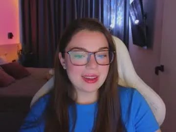 tutti_frutti_ on Chaturbate 