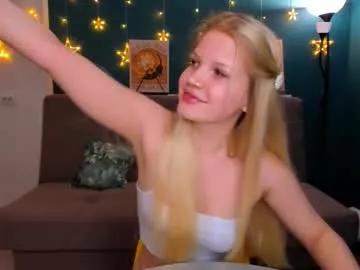 Xloe_queen from Chaturbate