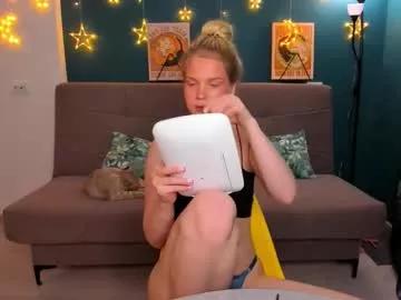 Xloe_queen from Chaturbate