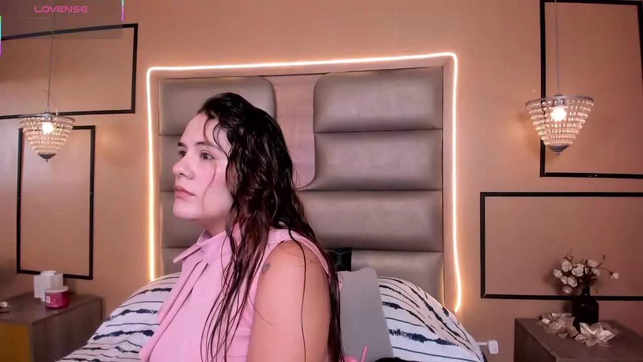 Offline Averagedkiss1 on Streamray