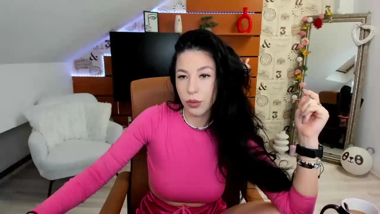 Offline Emilly_Taylor on Streamray