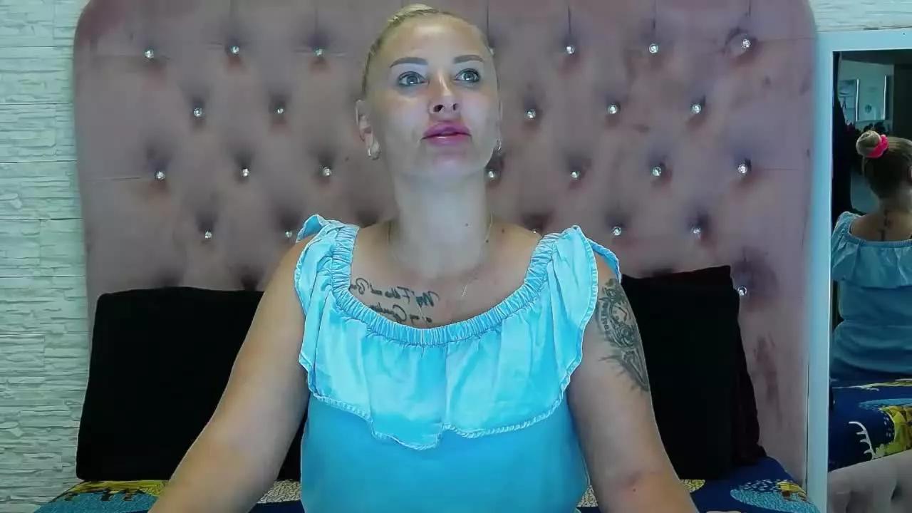 KikiSweettt from Streamray