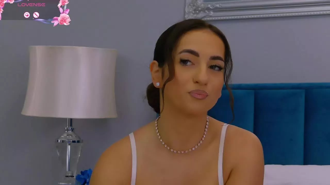 Offline LexiLovinn on Streamray