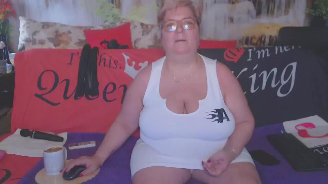 QueenPammy from Streamray