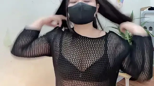 Freechat --Lyly-- on StripChat