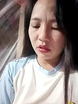 -Lanaa- from StripChat is Freechat