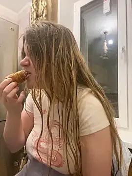 -MimmiLissa- from StripChat is Freechat