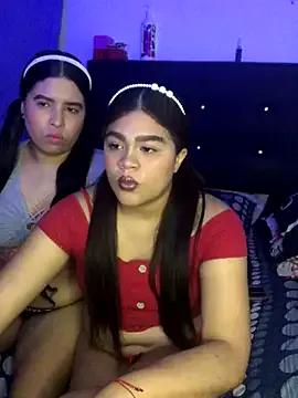 2moons_full_of_love from StripChat is Freechat