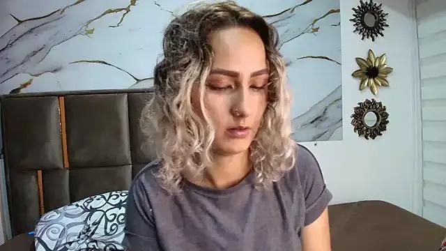 99_natalia from StripChat is Freechat