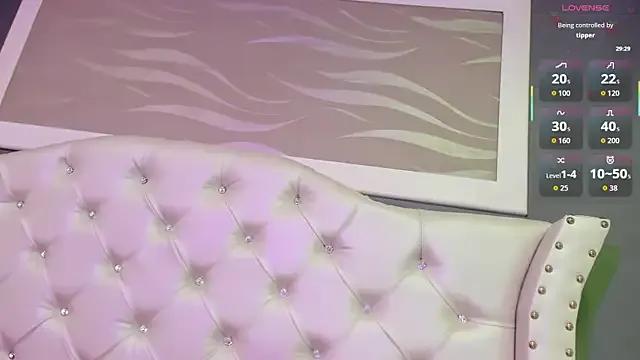 _camila_ortiz from StripChat is Freechat