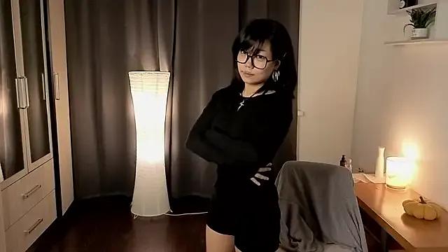 _molly_molly_molly_ from StripChat is Freechat