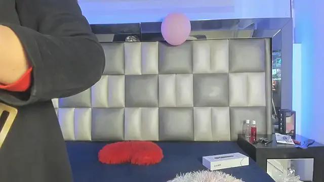 abbiecollins_js from StripChat is Freechat