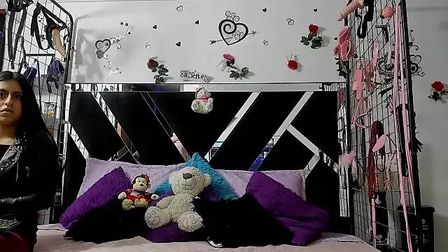 Try girls webcam shows. Sweet cute Free Performers.