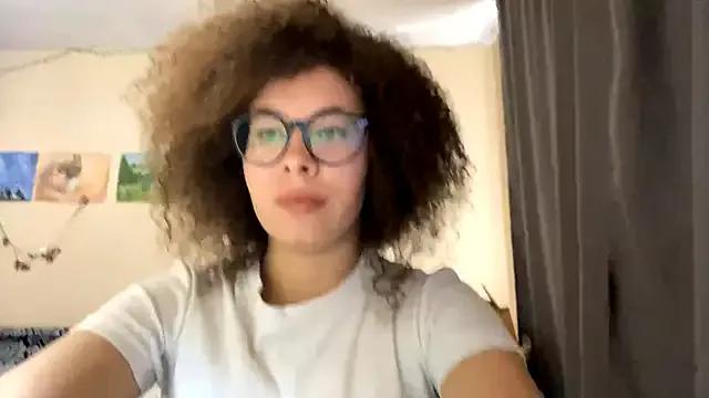 adelina_rich from StripChat is Freechat