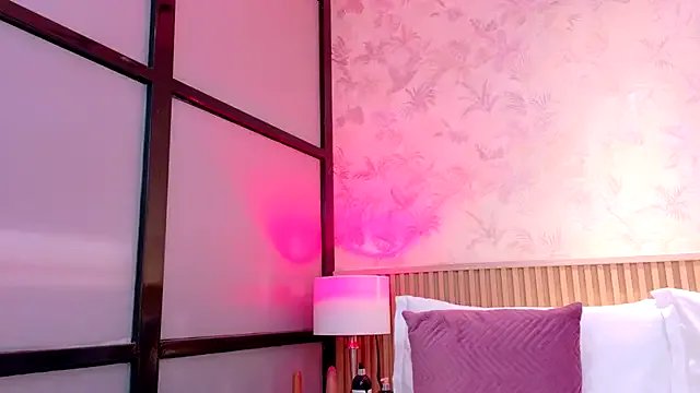 Freechat AdelineJhones on StripChat