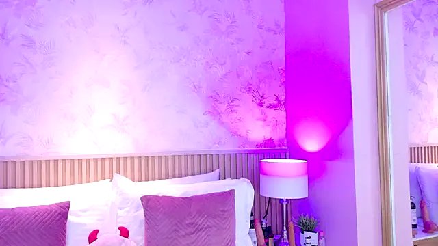 Freechat AdelineJhones on StripChat