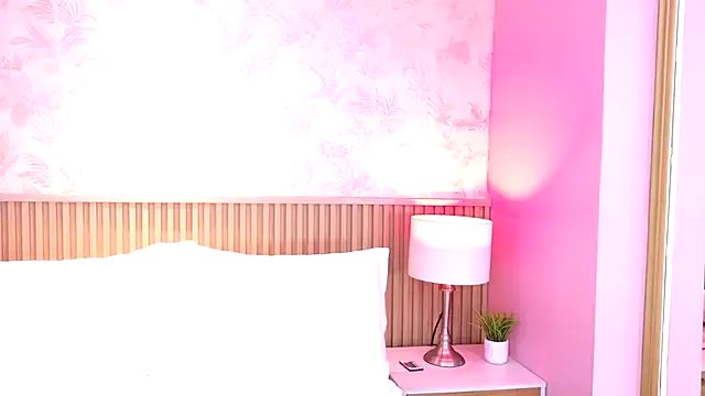 Freechat AdelineJhones on StripChat