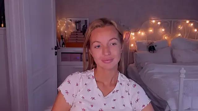 Freechat aestetick on StripChat