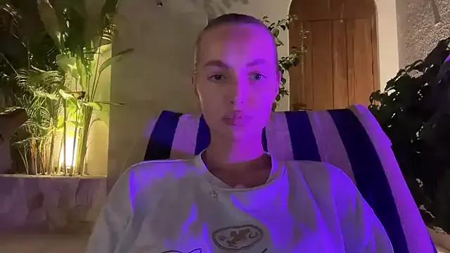 Freechat aestetick on StripChat