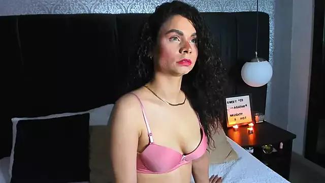 AgathaMendoza from StripChat