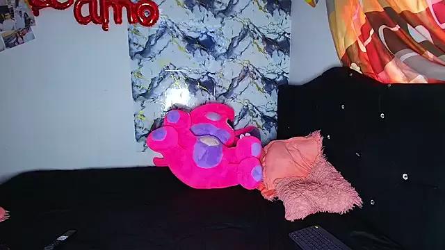 Try girls webcam shows. Sweet cute Free Performers.