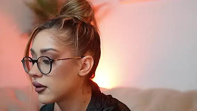 Try girls webcam shows. Sweet cute Free Performers.