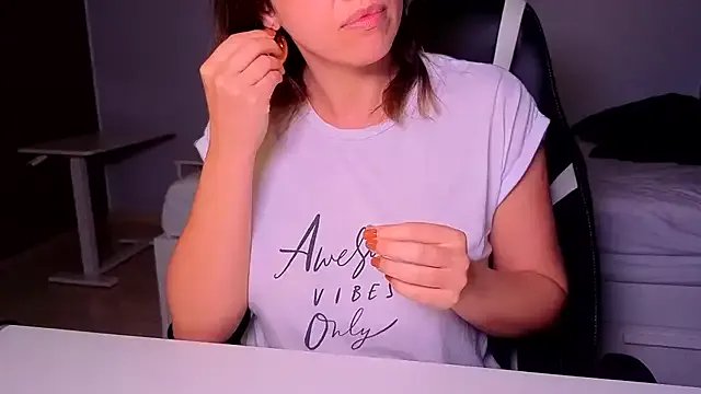 Try girls webcam shows. Sweet cute Free Performers.