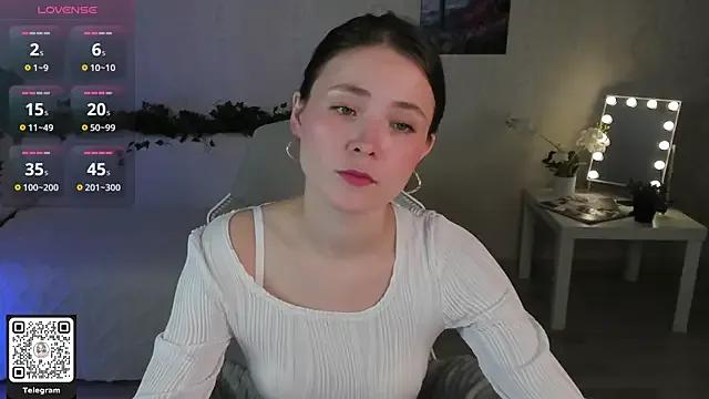 Akemila from StripChat is Freechat